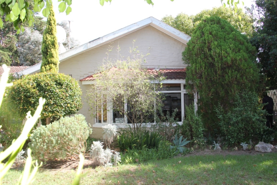 To Let 3 Bedroom Property for Rent in Golden Acre Western Cape
